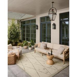 Loloi Saylor Collection SAY-03 Earth/Natural 8′-6″ x 12′ Indoor/Outdoor Area Rug(Ivory / Pebble)